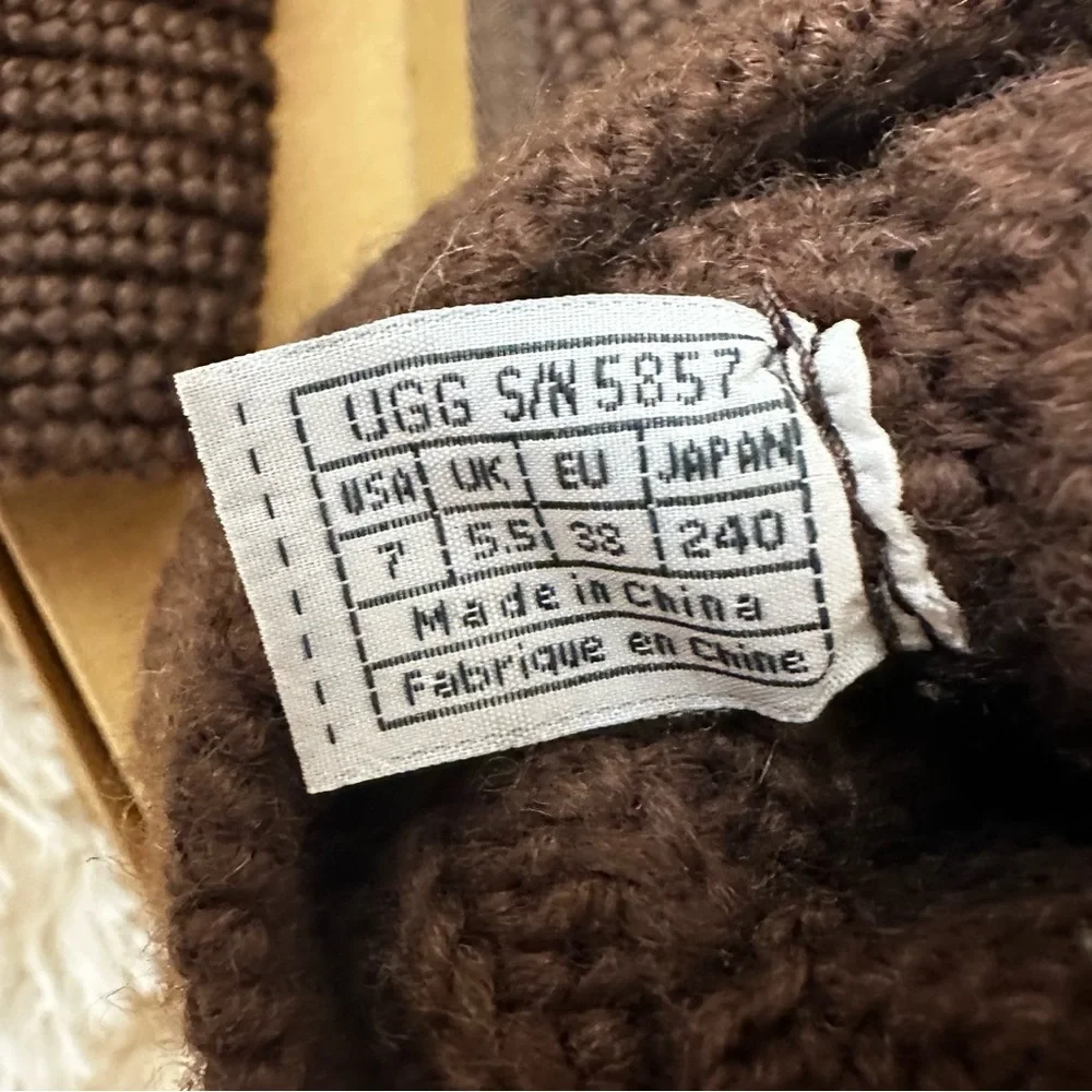 UGG classic cardy